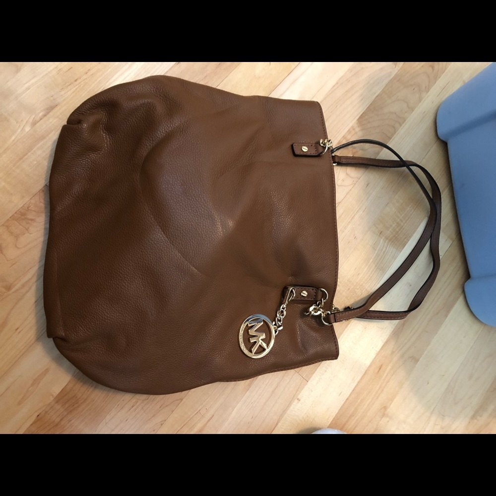 Micheal kors purse and wallet